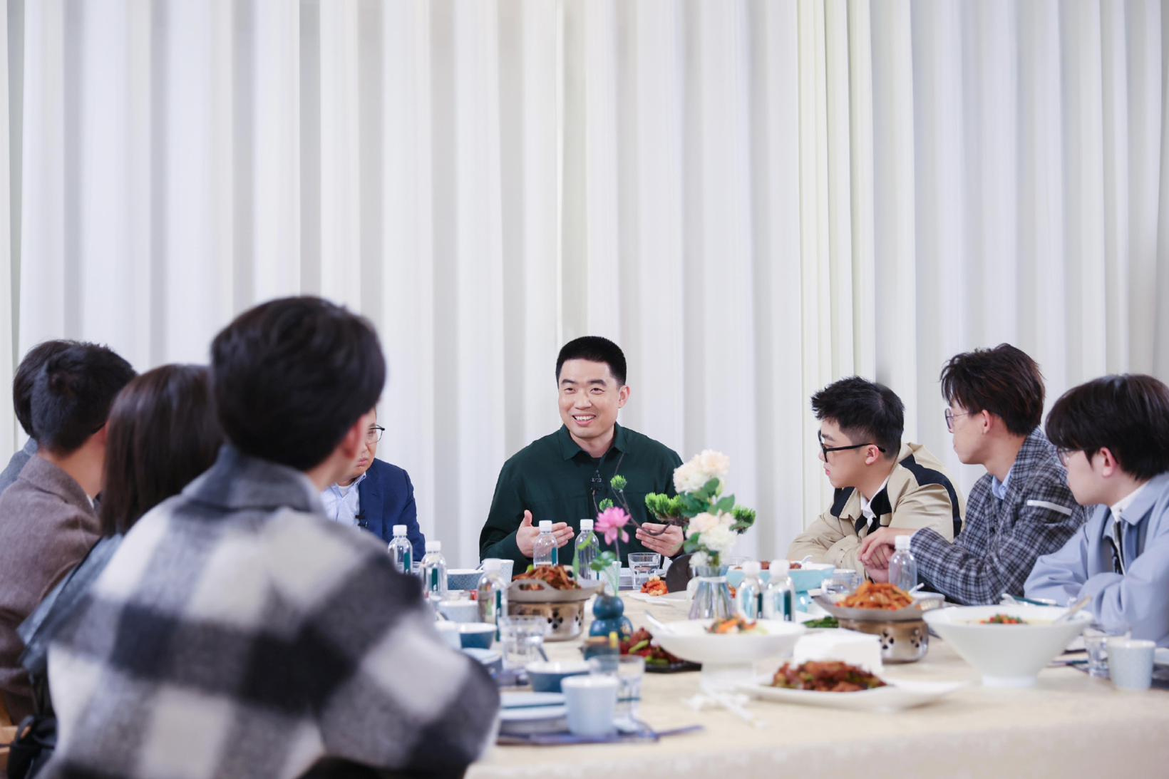 Is there a rift behind Li Xiang, who talks about AI?