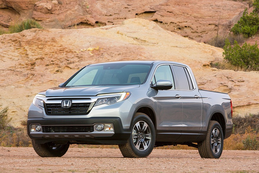 Honda Ridgeline 2017 модельного года стала выглядеть современнее, но менее самобытно