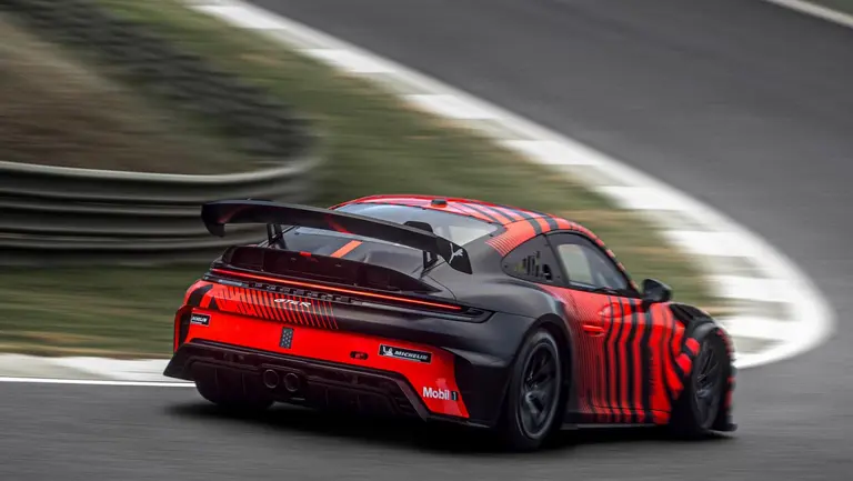 포르쉐 911 GT4 R