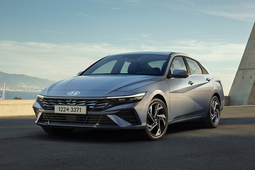 Уходящий седан Hyundai Avante для Кореи, он же Hyundai Elantra седьмого поколения на глобальном рынке
