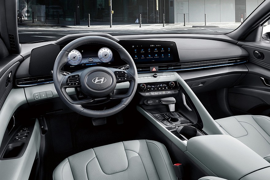 Уходящий седан Hyundai Avante для Кореи, он же Hyundai Elantra седьмого поколения на глобальном рынке