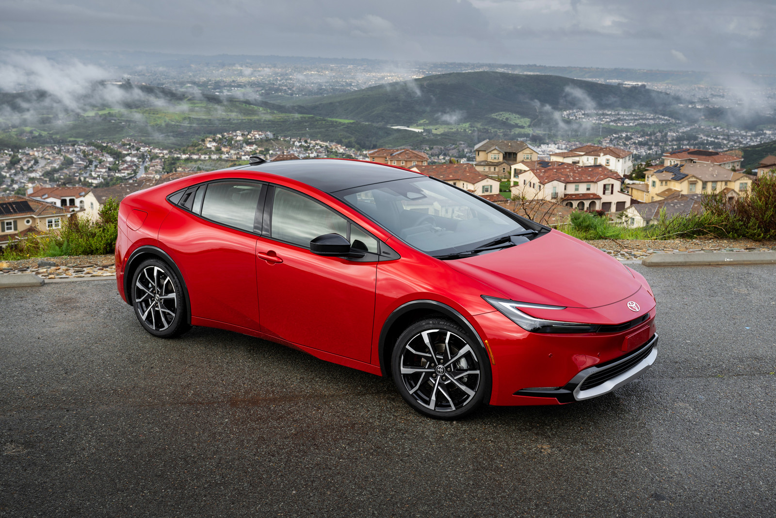 Toyota refreshed Prius and Corolla hatchback: modest updates and price increase