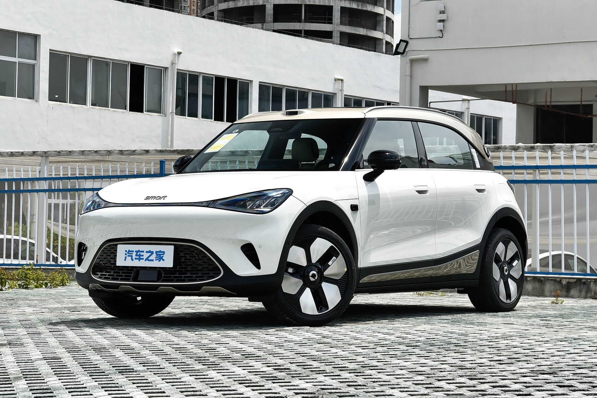 The smart #1 crossover has undergone modernization: 800 volts and fresher electronics