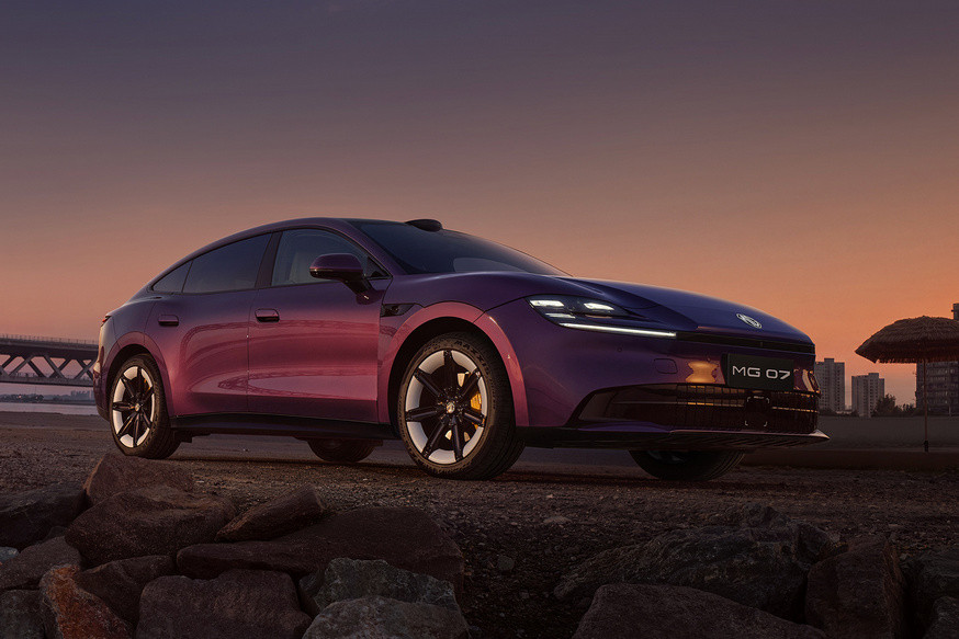Large MG 07 liftback debuts in two power variants