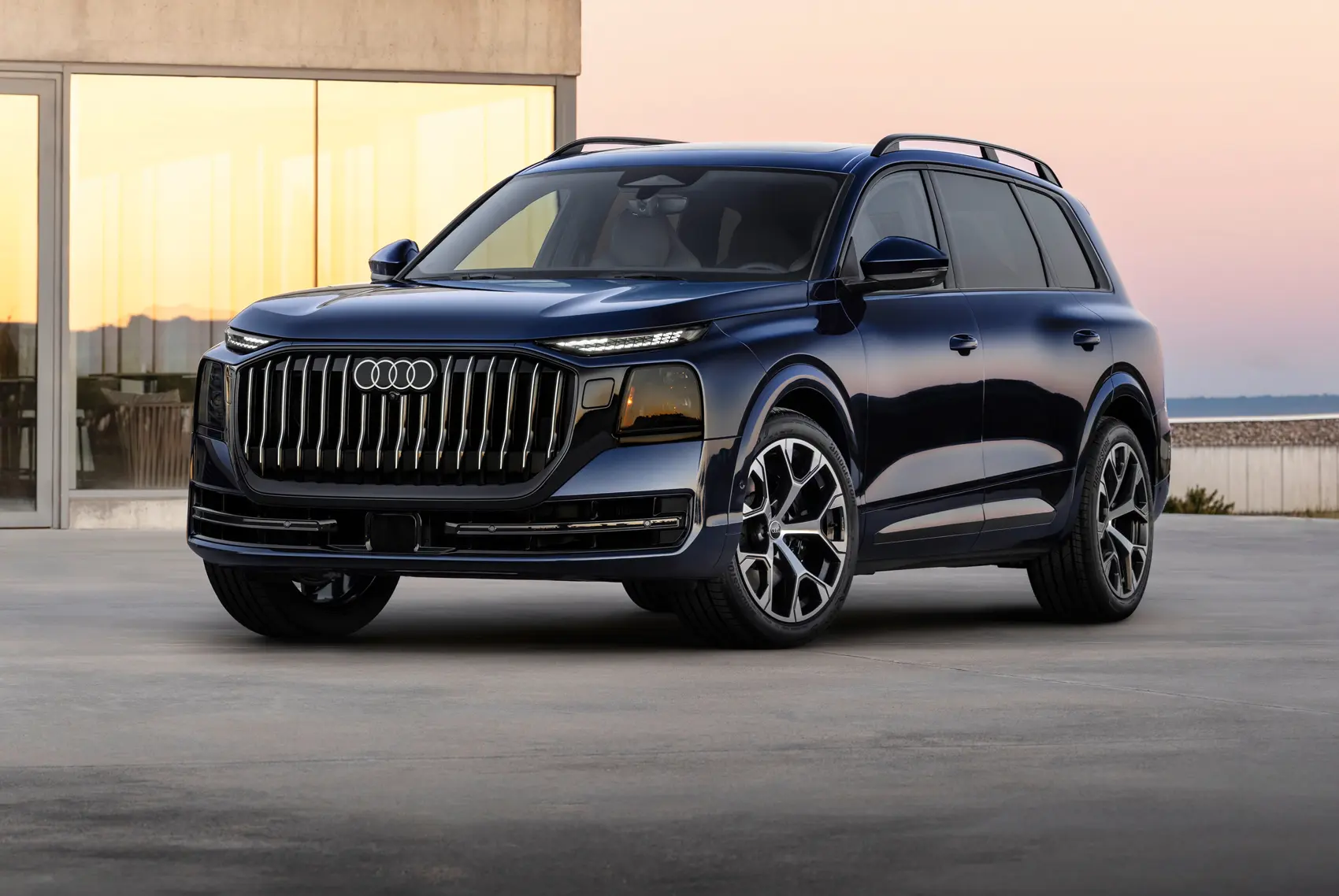 Audi’s new ‘Murica-spec SUV has powered doors and cupholders so big you can fit Stanley cups in