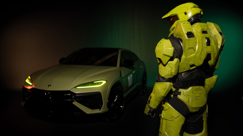 Lamborghini Designed A Halo-Themed Urus You Can Drive In ‘Forza Horizon 6’ (More Importantly, I Got To Meet Master Chief)