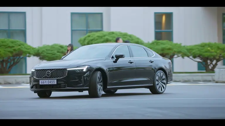 Volvo supports 4 models including S90 and XC60 for the drama ‘Eerie Romance