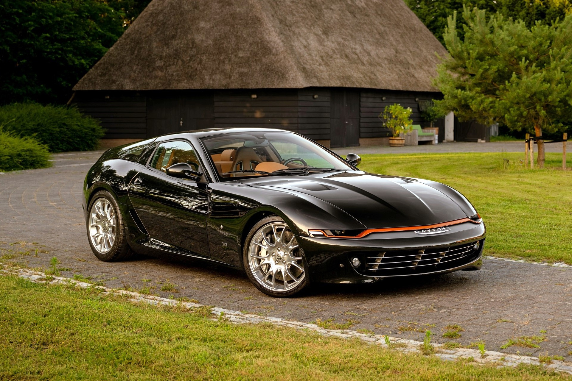 Unique shooting brake based on Ferrari 599 GTB by Niels van Roij Design presented