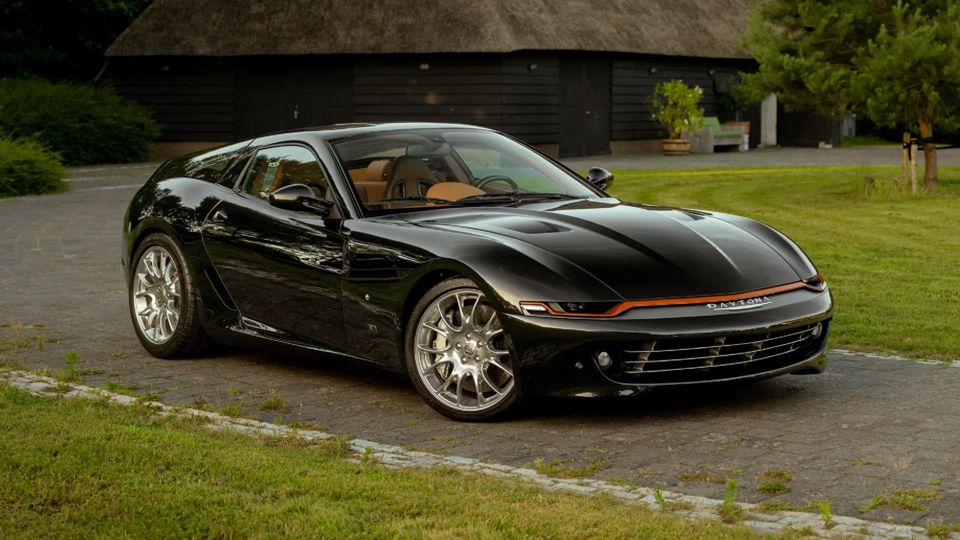 This custom Ferrari 599 supercar has the weirdest car interior modification I’ve ever seen