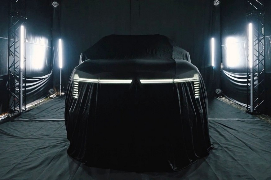 New Mitsubishi Pajero appears in fresh shots ahead of its premiere